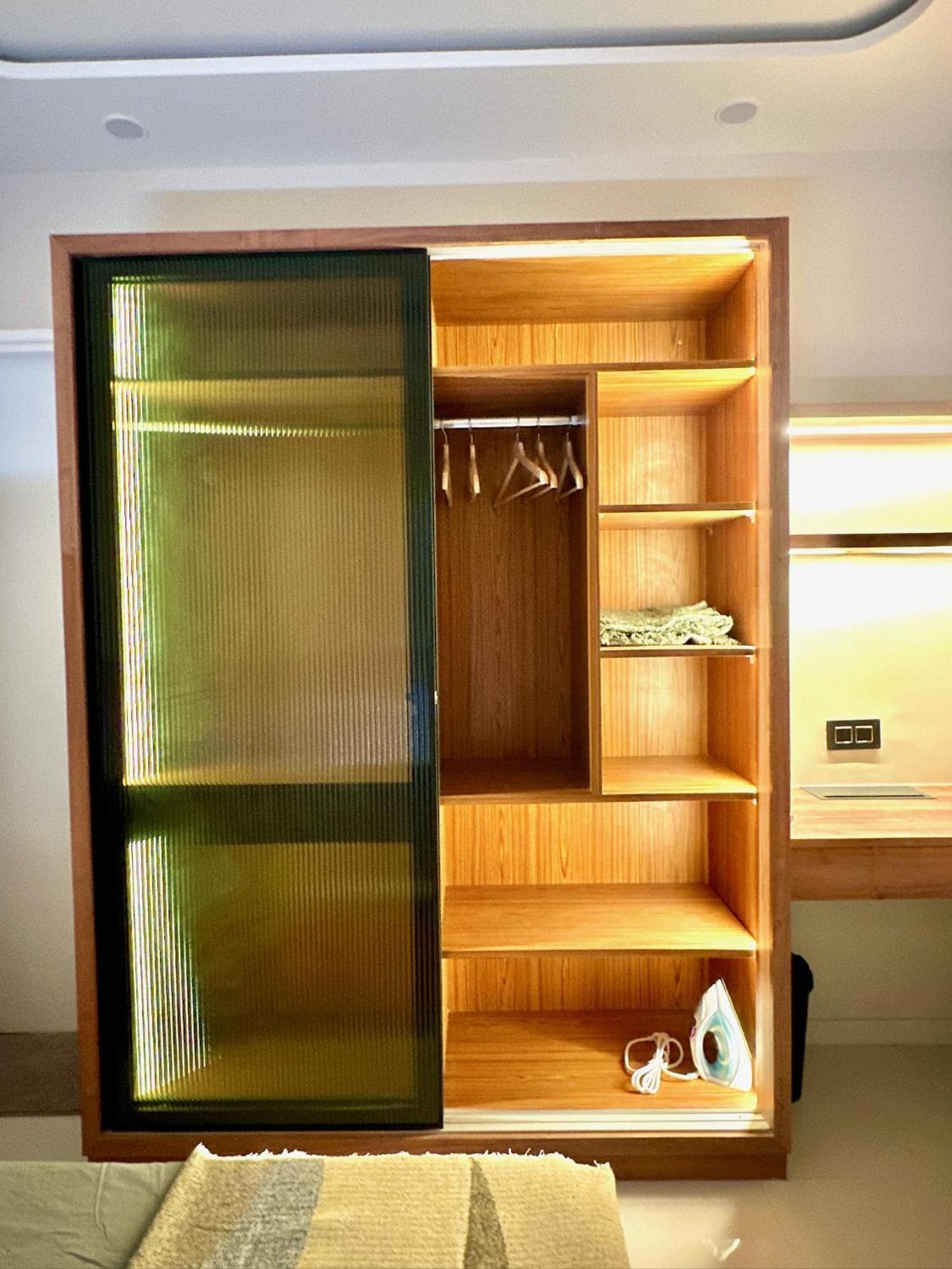 Peacock Palace 2Bhk Modern Ac Flat In Baner Pune Zewnętrze zdjęcie