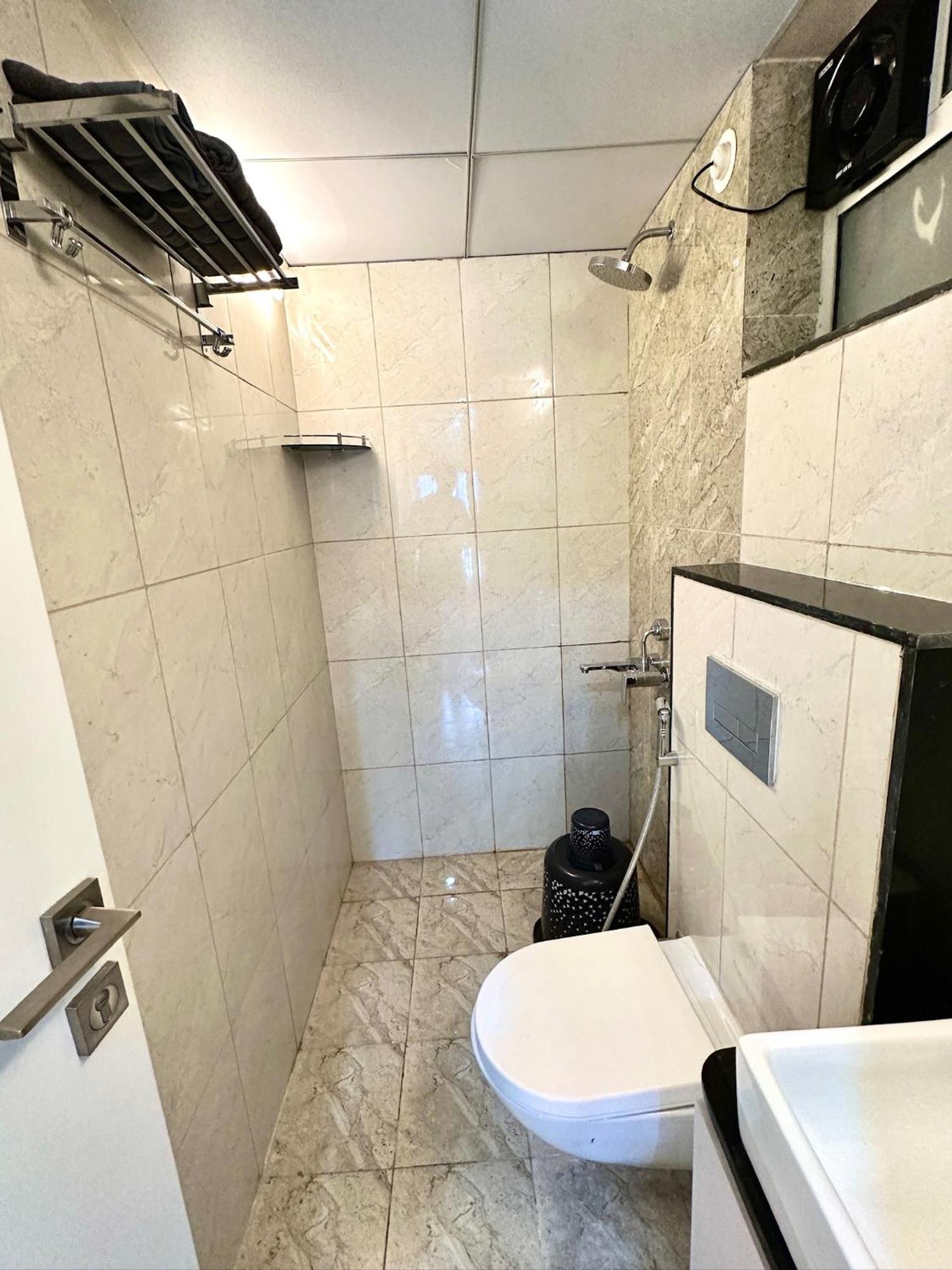 Peacock Palace 2Bhk Modern Ac Flat In Baner Pune Zewnętrze zdjęcie